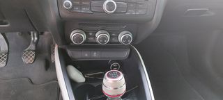 Audi A1 2010-thumb-30