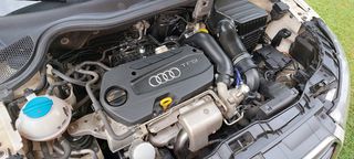 Audi A1 2010-thumb-31
