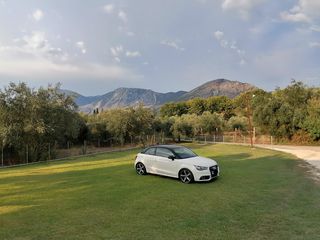 Audi A1 2010-thumb-36