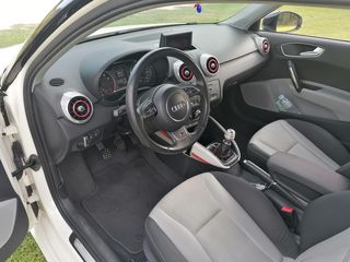 Audi A1 2010-thumb-37