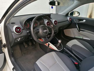 Audi A1 2010-thumb-43