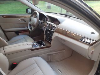 Mercedes-Benz E 350 2009-thumb-8