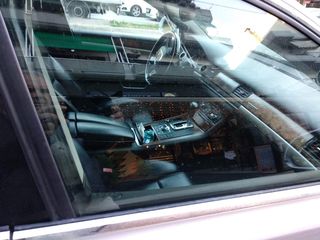 Audi A8 2011 3.2 FSI quattro automatic-thumb-3