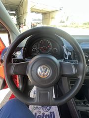 Volkswagen Up 2015-thumb-7