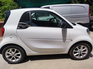 Smart ForTwo 2015-thumb-3