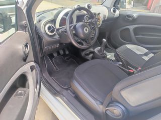 Smart ForTwo 2015-thumb-13