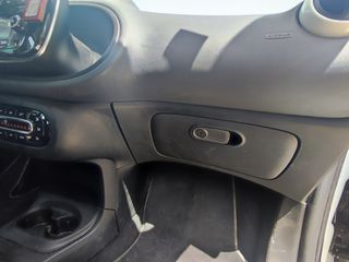 Smart ForTwo 2015-thumb-16