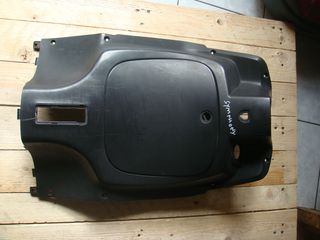 sym symphony sr125-150 εσωτερικη  ποδια-ντουλαπι