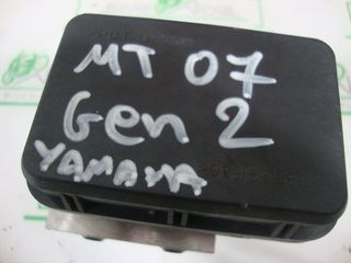 YAMAHA MT 07 GEN 2-thumb-2