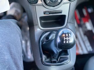 Κλούβα Ford 2016 Fiesta Cargo van-thumb-31