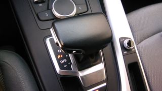 Audi A4 2018 2.0 TDI Quattro S tronic-thumb-11
