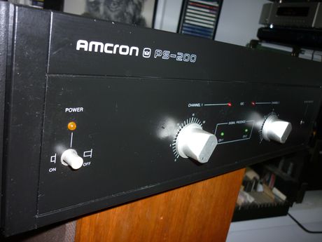 AMCRON CROWN PS 200 PROFESSIONAL  AMPLIFIER