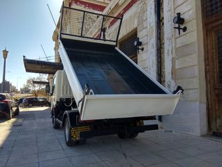 Ανατροπή Nissan 2012 CABSTAR-thumb-4
