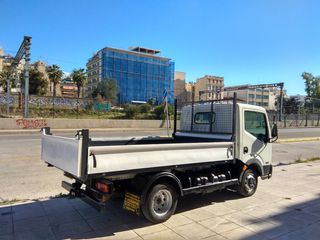 Ανατροπή Nissan 2012 CABSTAR-thumb-15