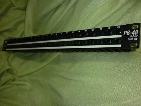 AUDIO PATCH BAY DBX