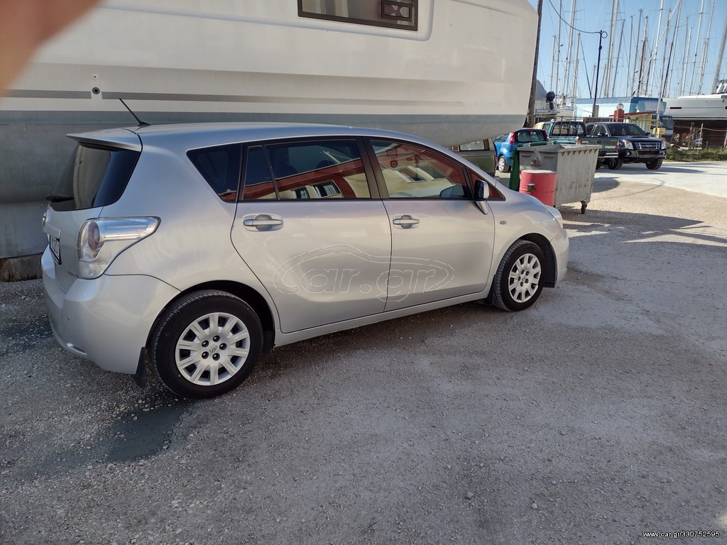 Toyota Verso 2010