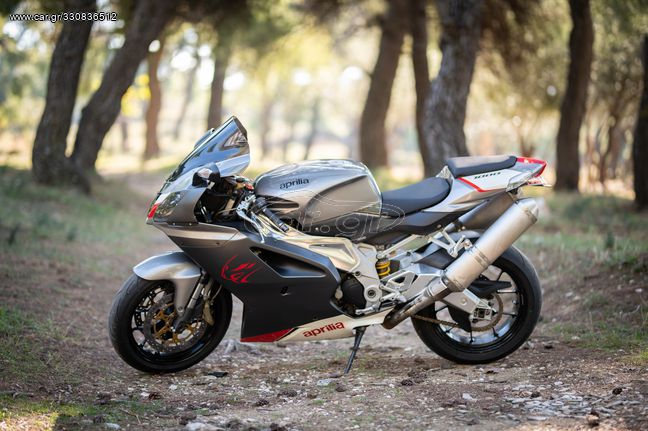 Modellino Moto Aprilia RSV 1000R 2004 - Atlas 1:24 Die Cast - Argento