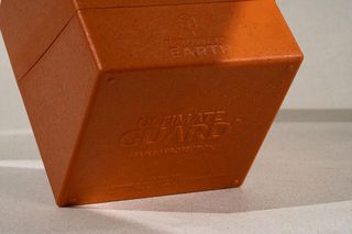 Ultimate Guard Return To Earth Boulder Deck Case 100+ Standard Size Orange-thumb-1