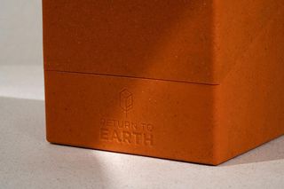 Ultimate Guard Return To Earth Boulder Deck Case 100+ Standard Size Orange-thumb-2