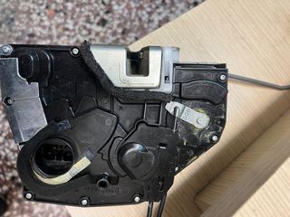 ΚΛΕΙΔΑΡΙΑ SUZUKI SWIFT -thumb-2