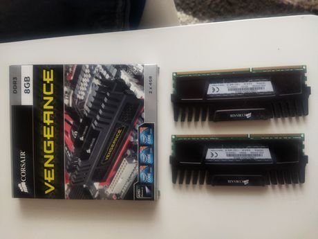 Corsair Vengeance 8 GB (2x4GB) DDR3 1600MHz