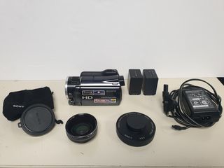 Sony HDR-XR550 και Sony HDR-CX115