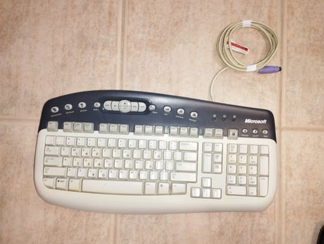 Microsoft MultiMedia Keyboard 1.0A