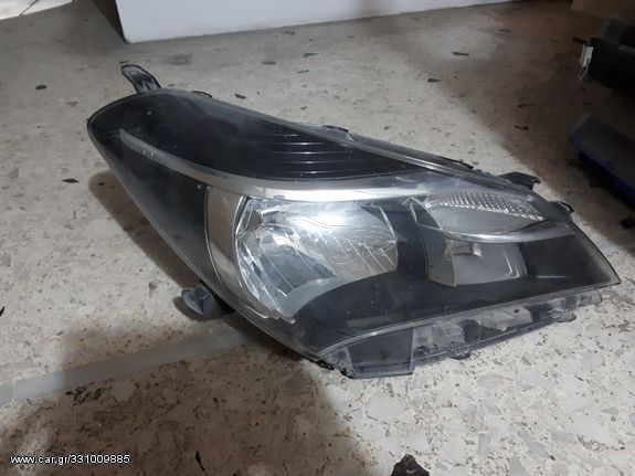 ΦΑΝΑΡΙ ΔΕΞΙ ΕΜΠΡΟΣΘΙΟ TOYOTA YARIS 14-17