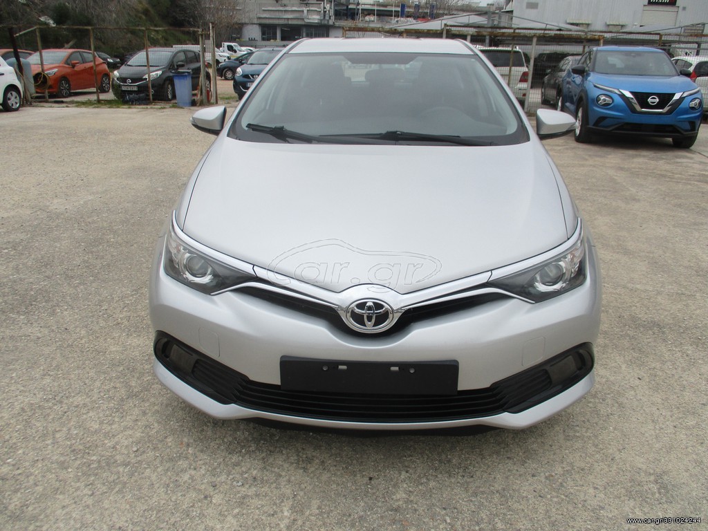 Car Gr Toyota Auris 16