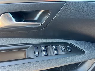 Peugeot 3008 2019 1.5 BlueHDi 130  EAT8-thumb-27