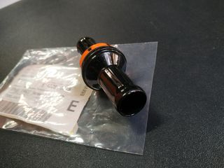 Αντεπιστροφή βαλβίδα ψυκτικού υγρού BMW E34 E32 E38 E31 -thumb-1