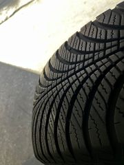 2 TMX 225/65/17 GOODYEAR VECTOR4SEASONS -thumb-4