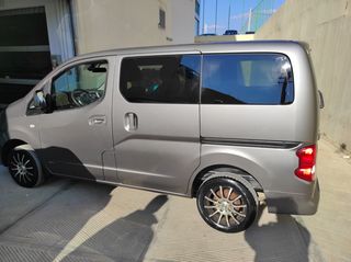 Nissan NV 200 2013-thumb-2