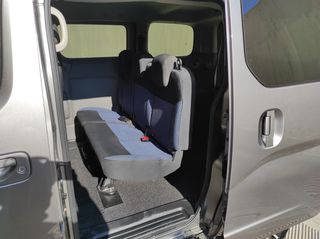 Nissan NV 200 2013-thumb-7