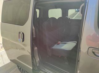 Nissan NV 200 2013-thumb-6