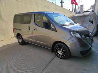 Nissan NV 200 2013-thumb-1