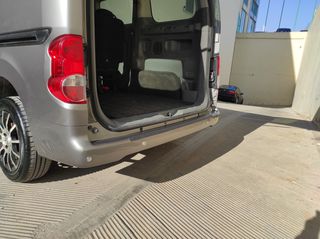 Nissan NV 200 2013-thumb-9
