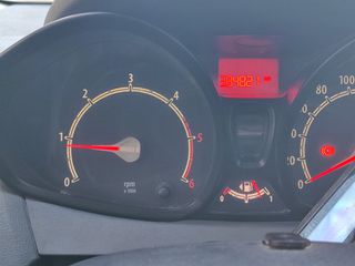 Ford Fiesta 2011 VAN ΕΠΑΓΓΕΛΜΑΤΙΚΟ-thumb-8