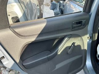 FORD FOCUS 2004-2008-thumb-12