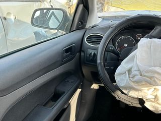 FORD FOCUS 2004-2008-thumb-11