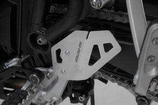 SW-MOTECH προστατευτικό πλαισίου αριστερό για TRIUMPH TIGER 900/GT/Rally/Pro (19-) 
