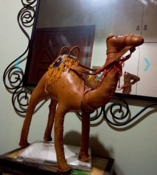 Δερμάτινη καμήλα, διακοσμητική, από την Αίγυπτο.