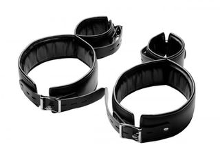 Σετ δεσίματος XR Brands - Strict Fastening System for Thigh Cuffs Μαύρο