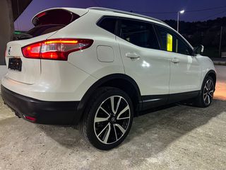 Nissan Qashqai 2015  1.6 dCi Tekna 4x4 Automatic-thumb-10