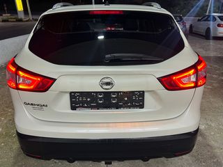 Nissan Qashqai 2015  1.6 dCi Tekna 4x4 Automatic-thumb-12