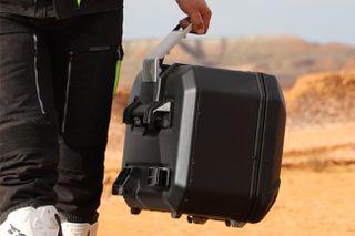 Βαλιτσάκι SHAD TR36R/D0TR36100LB BLACK TERRA ALUM. (Αριστ)  Πλαινό