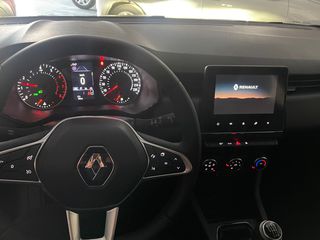 Renault Clio 2023-thumb-1