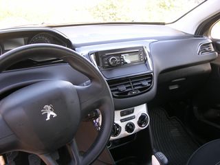 Peugeot 208 2016 1.0 PureTech 70  like-thumb-10