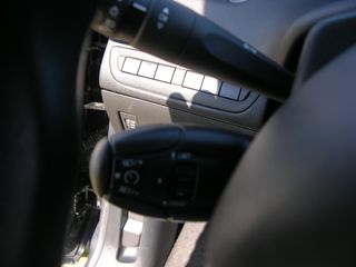 Peugeot 208 2016 1.0 PureTech 70  like-thumb-12