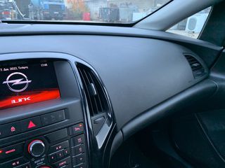 Opel Astra 2016 Sports Tourer 1.6 Turbo Sport-thumb-14